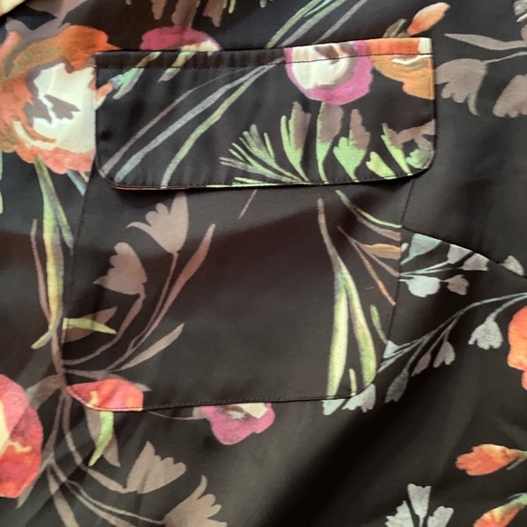 DR2 Black Floral Casual Shirt - Picture 3 of 8